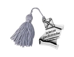 Bomboniera Laurea pergamena con tocco Scienze Pediatriche con Nappina
