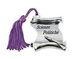 Bomboniera Laurea pergamena Scienze Politiche con Nappina Lilla