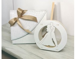 Bomboniera Matrimonio Mariella Martini profumatore cerchio con Sposi