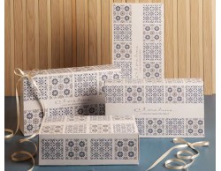Bomboniera Matrimonio Claraluna Tagliere acacia fiori blu/tortora più coltellino su Bomboniere Dolci Emozioni