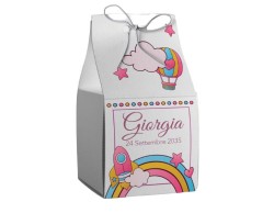 Scatolina porta confetti personalizzata quadrata decoro arcobaleno mongolfiera e razzo toni rosa