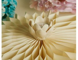 Bomboniera Claraluna 2026 candela ninfea bianca