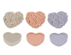 Bomboniera Scatola a Cuore con Fiori in Resina (3 varianti di colore) su Bomboniere Dolci Emozioni