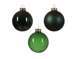Confezione da 21 palline di Natale in vetro verde in tre diametri con finiture lucide, opache e trasparenti.