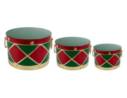 Set di tre scatole decorative a forma di tamburo natalizio in metallo verde e rosso con rilievi e manici dorati.