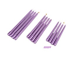 Set di 4 candele a stelo ritorte a torciglione di colore viola lucido altezza 20 cm per candelabri.