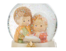 Sfera di Neve in Vetro Sacra Famiglia Bimbi 9x6,5x9 cm – Decorazione Natalizia Le Stelle su Bomboniere Dolci Emozioni