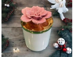 Candela Profumata in Scatola in Porcellana Bianca con Coperchio Oro e Fiore Fucsia