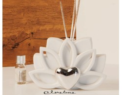 Bomboniera Matrimonio Claraluna profumatore con kit essenza bianco e argento lotus con cuore
