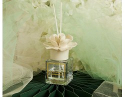 Bomboniera Claraluna 2026 Diffusore con Fiore Bianco 100 ml