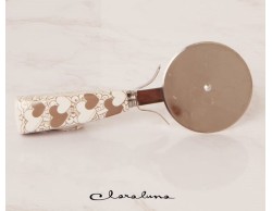 Bomboniera Matrimonio Claraluna taglia pizze decoro cuori