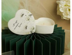 Bomboniera Claraluna scatola cuore con candela decoro floreale verde