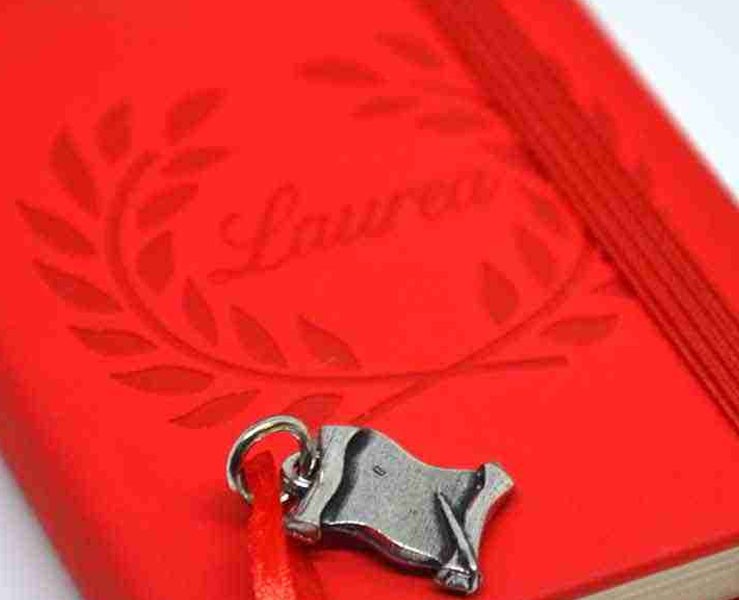 Bomboniera Laurea Tabor agendina blocco note appunti con ciondolo pergamena su Bomboniere Dolci Emozioni