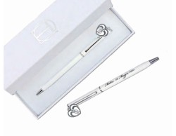 Bomboniere Tabor penna bianca personalizzata con ciondolo cuore smaltato