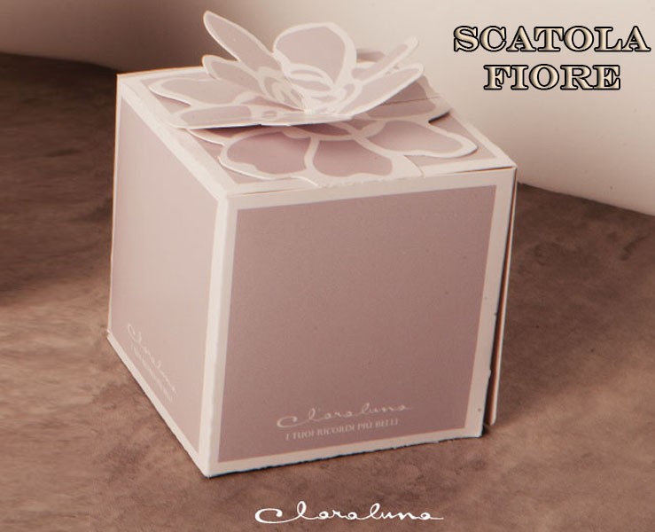 Bomboniera Comunione Battesimo Cresima Claraluna scatola più azzurra su Bomboniere Dolci Emozioni