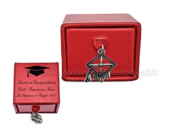 Bomboniera Laurea Bomboniera Laurea Scatolina Rossa con Ciondolo Tocco