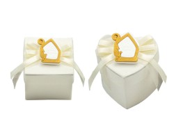 Sacchetto harmony 2024 scatolina bianca con simbolo Cresima 2 assortiti cuore e quadrata